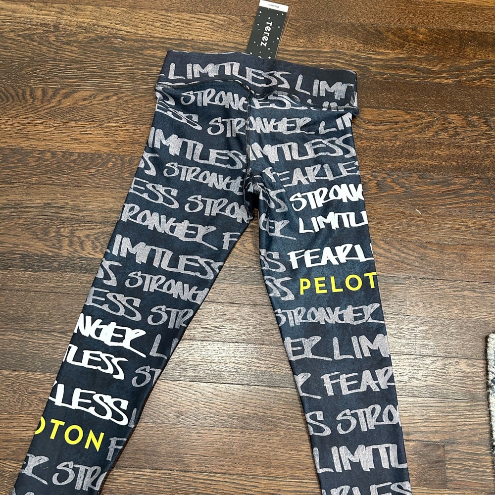 NWT RARE Peloton Terez Word Inspired High Rise Cropped Leggings! Sz S